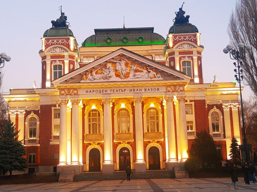 НарТеатър0225
